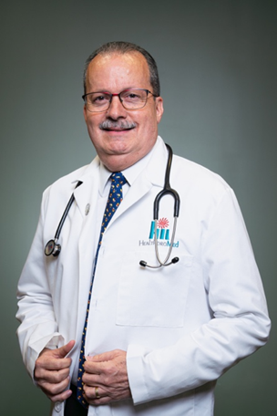 Dr. Héctor Villanueva